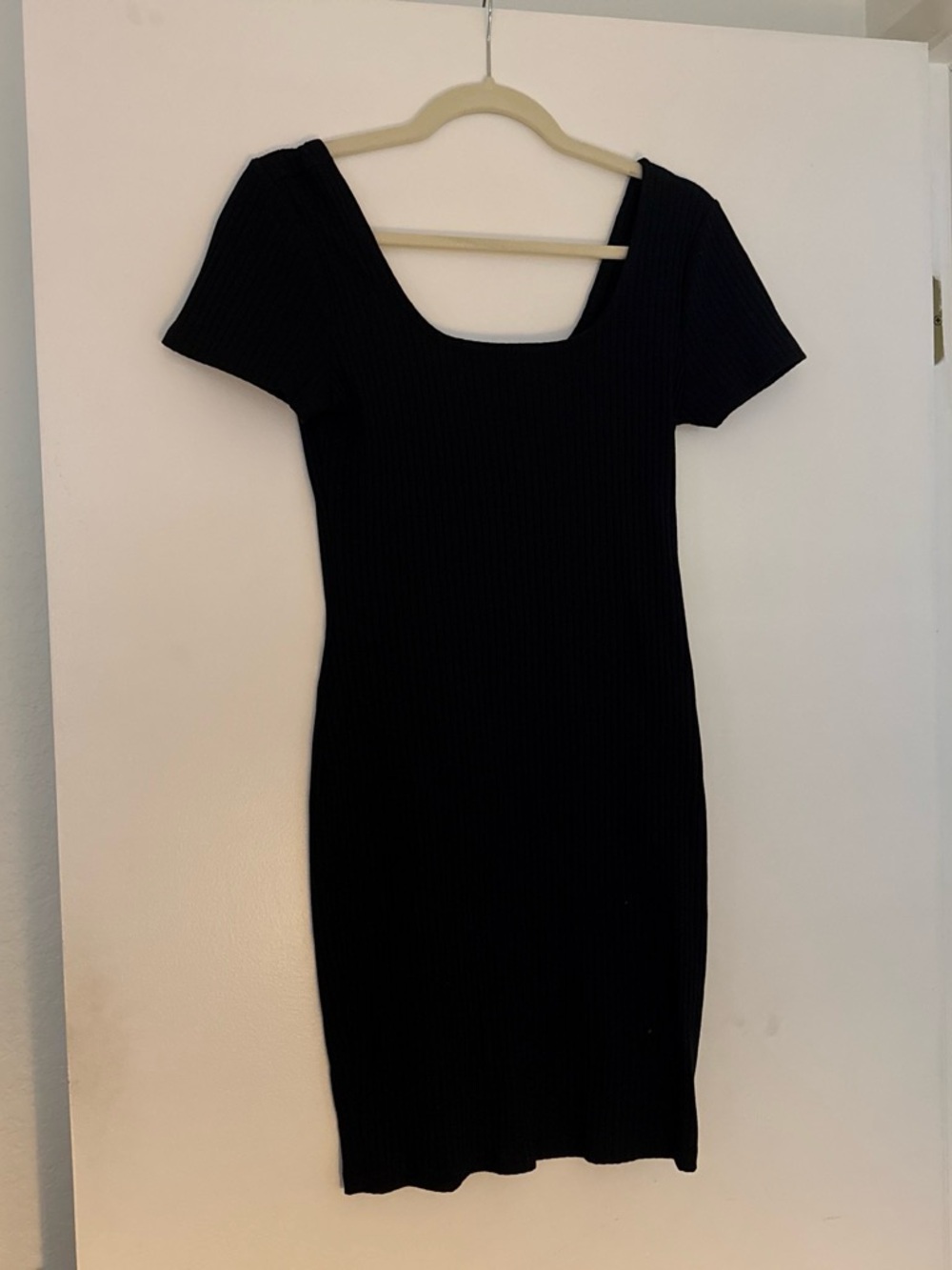 wild fable Black Ribbed Short Sleeve Midi Dress